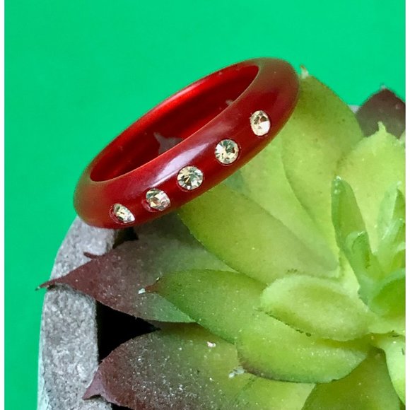 New Old Stock Cherry Red Lucite and Rhinestone - Ring Size 7.5 - Picture 1 of 3